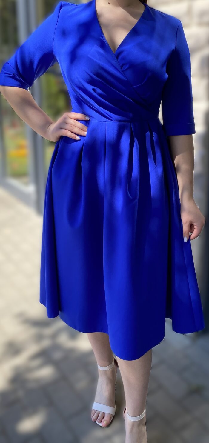 Moteriška suknelė