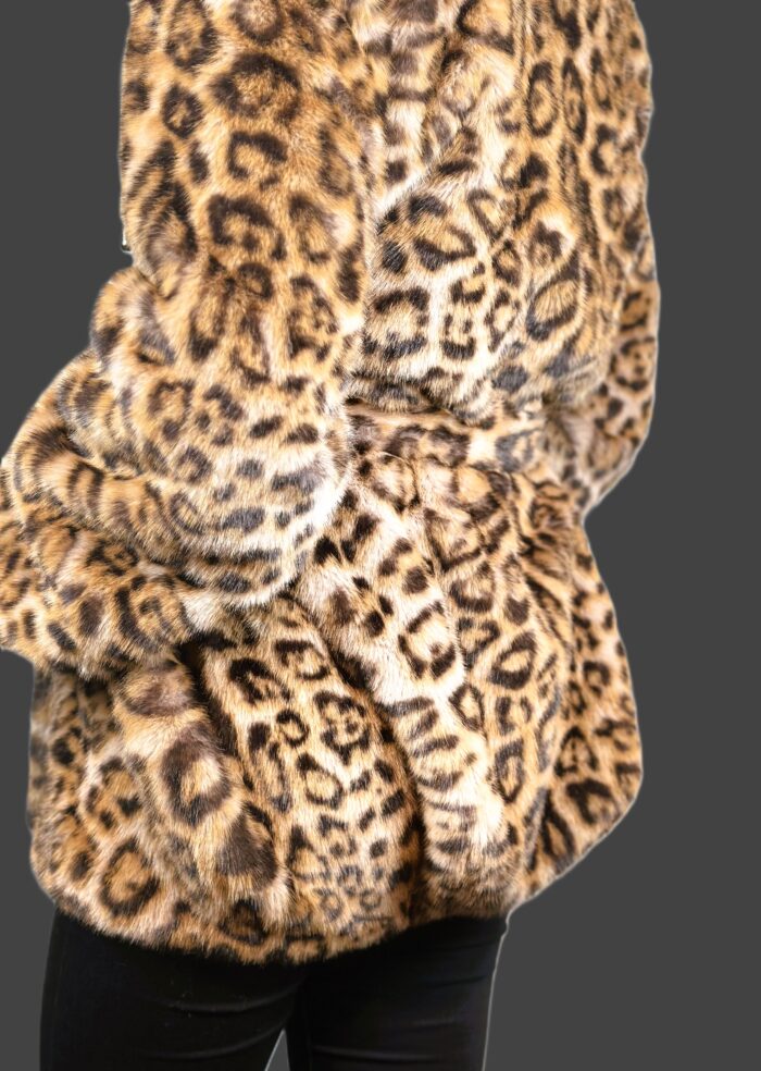 VEIDIAMO moteriški leopardo rašto kailiniai - Image 7